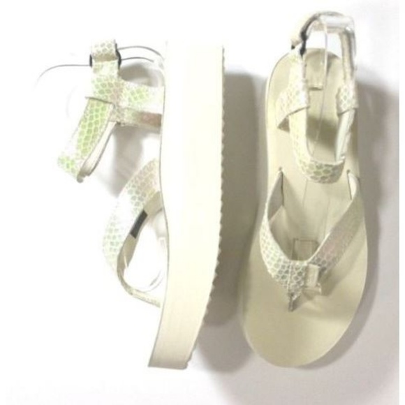Teva White Iridescent Platform Sandal ONE LEFT!! - Picture 2 of 7